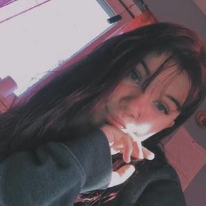 Meet your Posher, Lillian